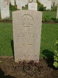 Cairo War Memorial Cemetery - Simons, Mountford John